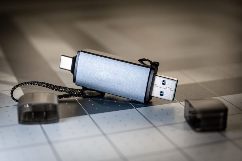 SSD et disque dur clé usb